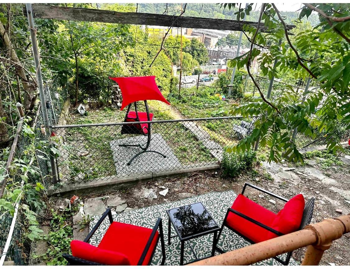 4-A Diamond In Yonkers Hotel Eksteriør billede